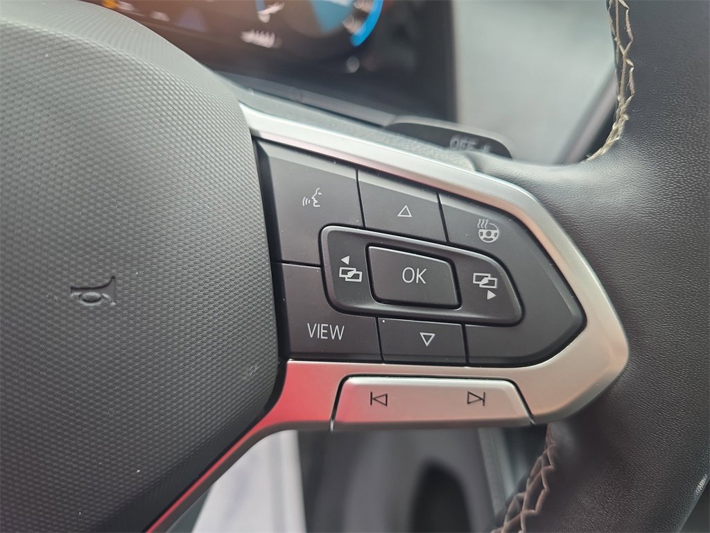 Used 2024 Volkswagen Atlas Cross Sport SE image 18