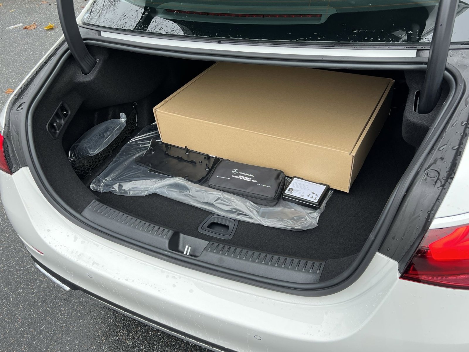 New 2026 Mercedes-Benz E 350 4MATIC Sedan image 24