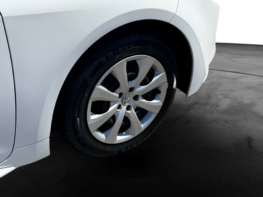 Used 2024 Toyota Corolla LE FWD image 11