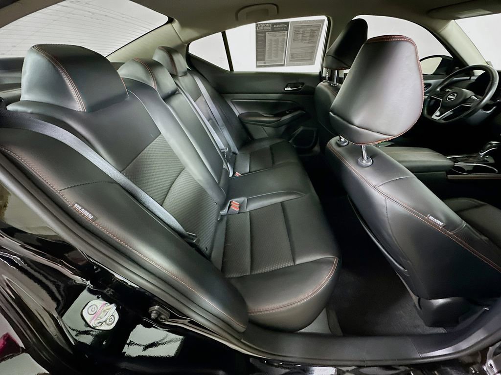 Used 2023 Nissan Altima 2.5 SR image 11