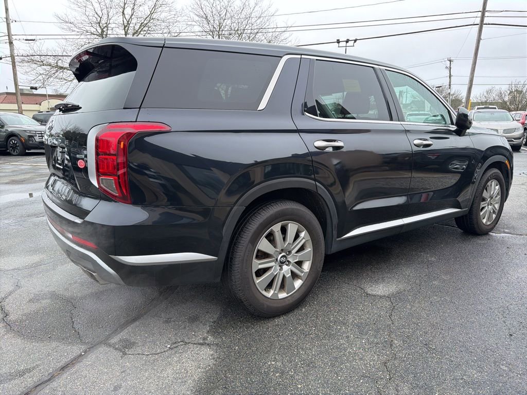 Used 2023 Hyundai Palisade SE w/ Cargo Package image 5