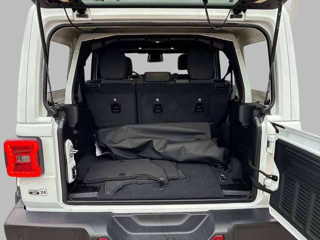 Certified 2025 Jeep Wrangler Unlimited Sahara w/ Safety Group image 12