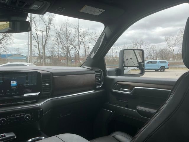 Used 2024 Chevrolet Silverado 1500 High Country w/ High Country Premium Package image 29