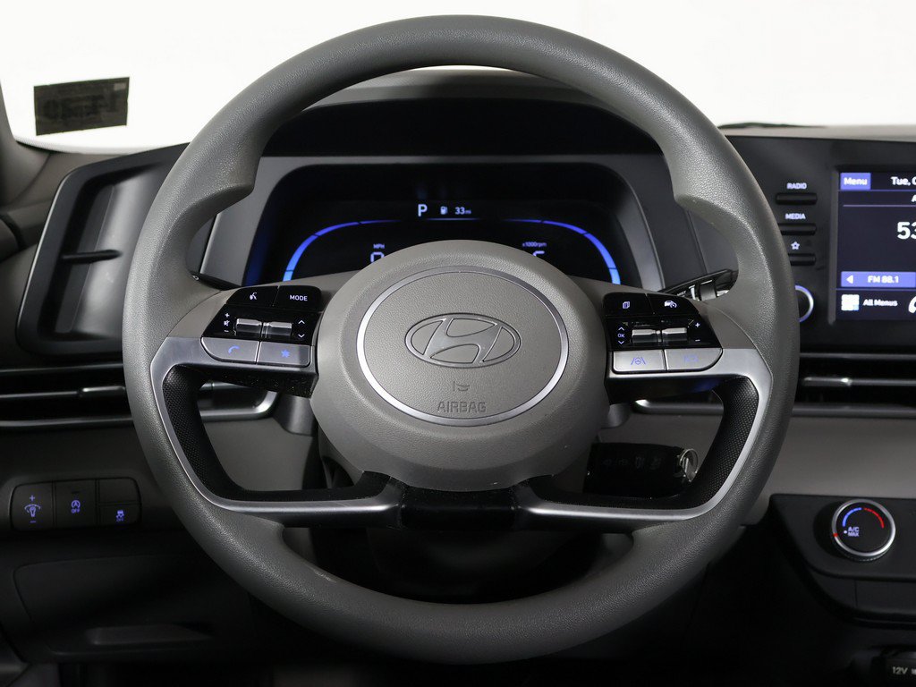 Certified 2025 Hyundai Elantra SE FWD image 33