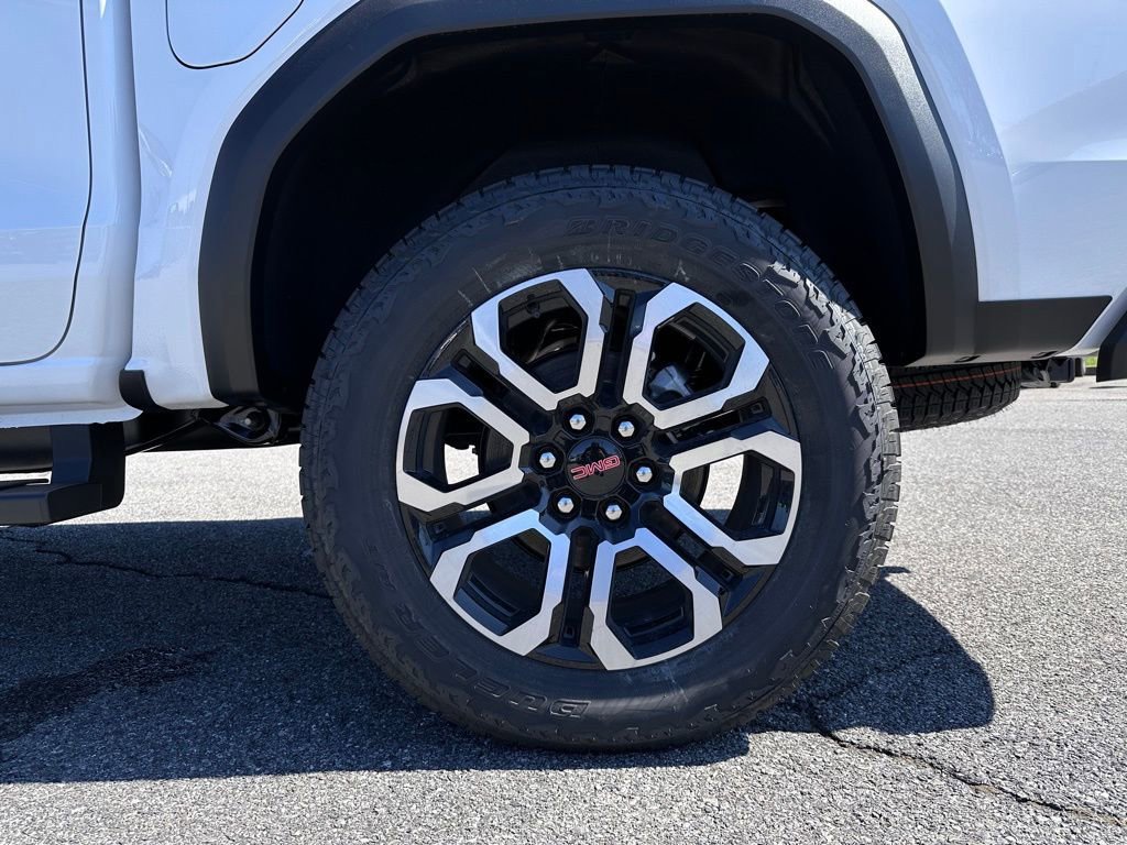 New 2026 GMC Canyon AT4 w/ Technology Plus Package AWD/4WD image 40