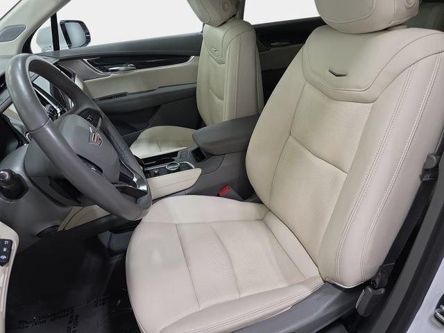 Certified 2022 Cadillac XT6 Premium Luxury w/ Technology Package AWD/4WD image 11
