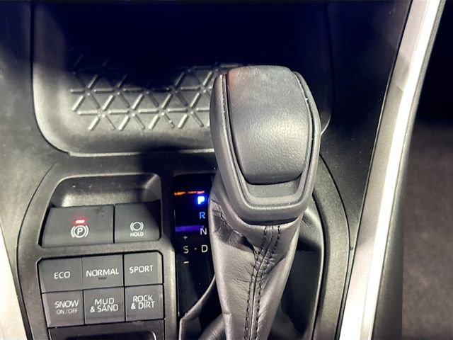 Used 2023 Toyota RAV4 LE AWD/4WD image 16