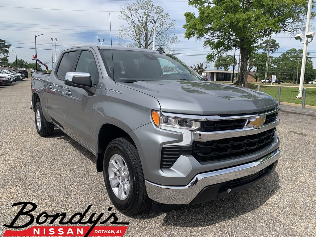 Used 2025 Chevrolet Silverado 1500 LT RWD image 1
