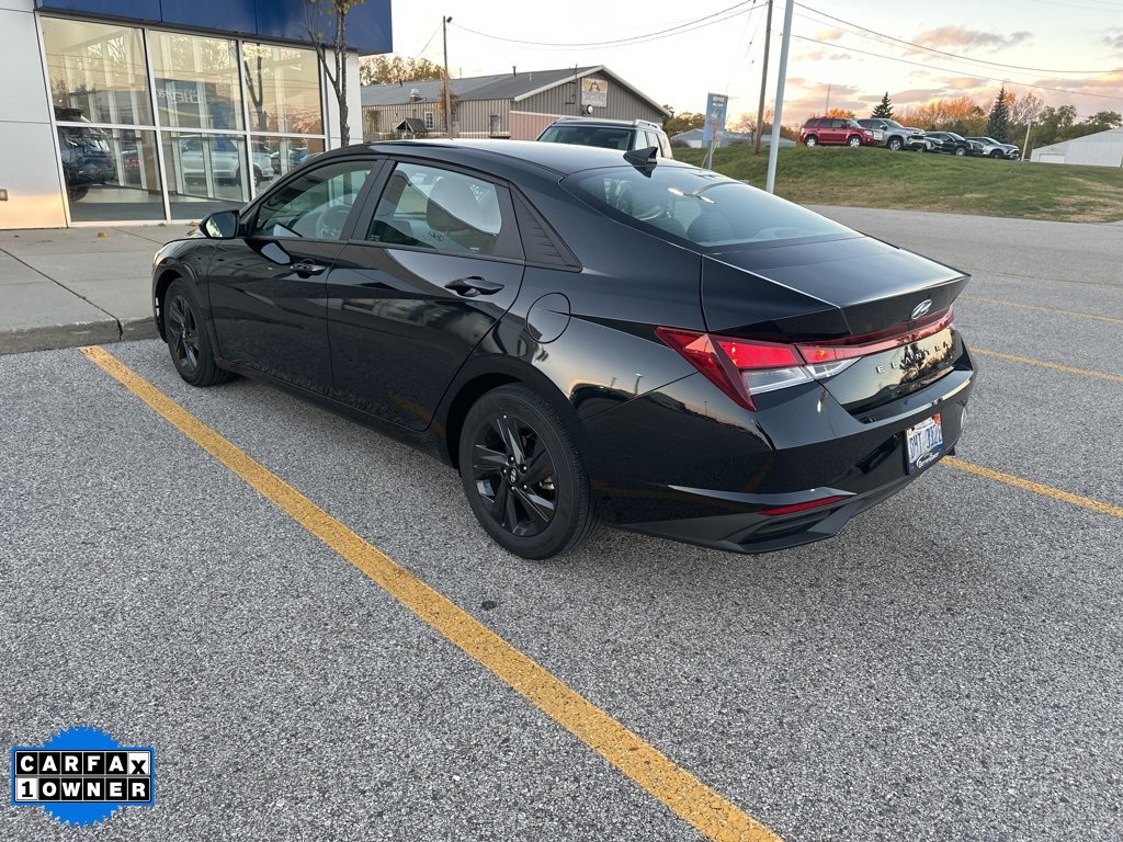Used 2023 Hyundai Elantra SEL w/ Cargo Package image 6