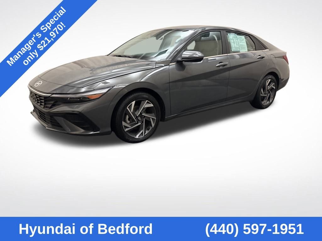 Used 2025 Hyundai Elantra Limited