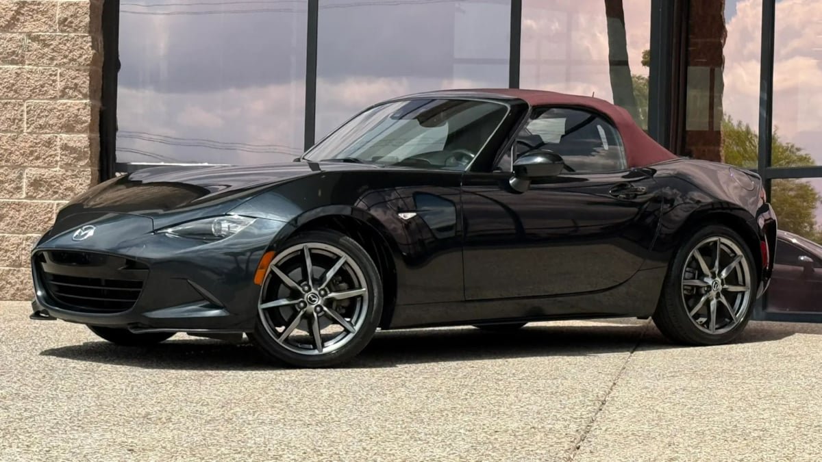 Used 2018 MAZDA MX-5 Miata Grand Touring RWD image 6