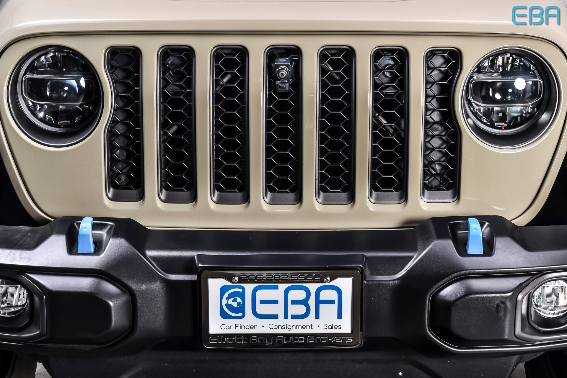 Used 2022 Jeep Wrangler Unlimited Rubicon 4xe w/ Cold Weather Group image 9