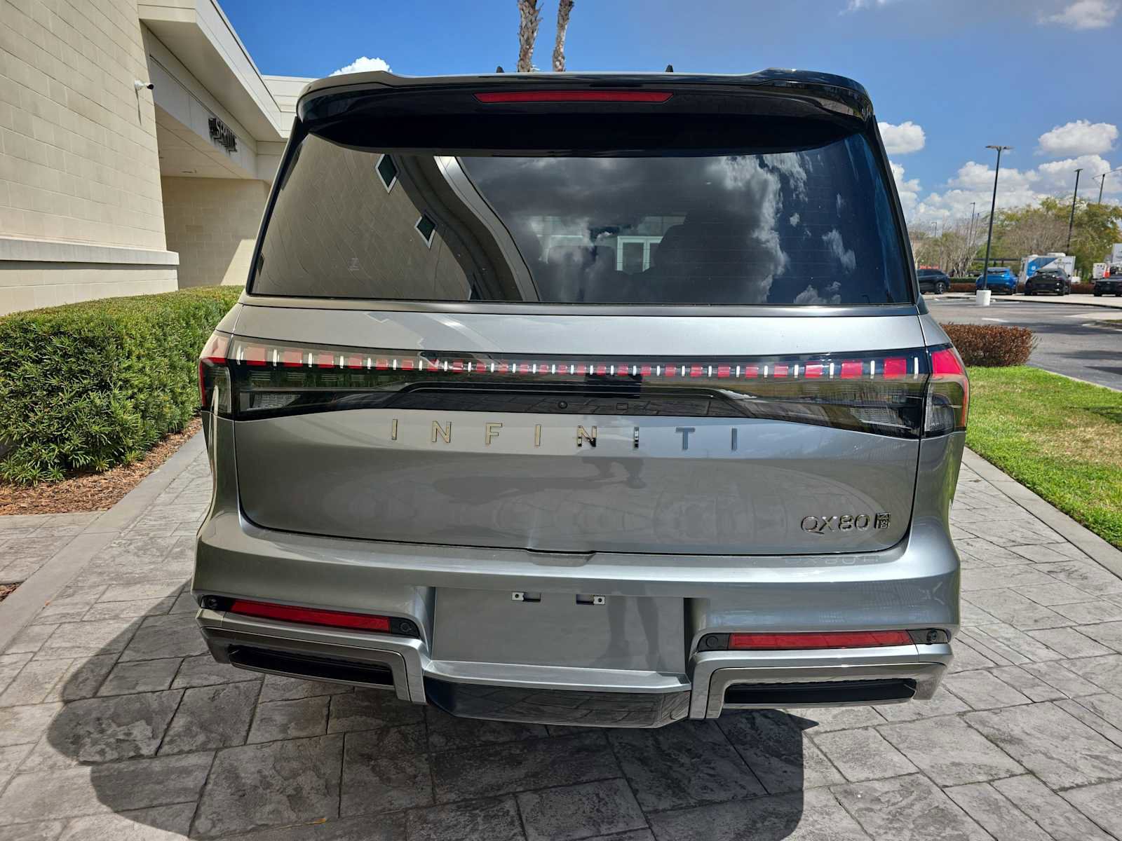 New 2026 INFINITI QX80 Autograph w/ Premium Cargo Package image 5