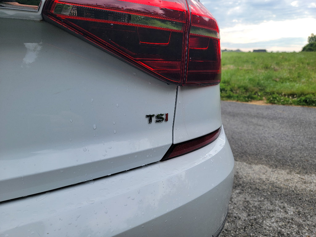Used 2017 Volkswagen Passat 1.8T R-Line FWD image 33