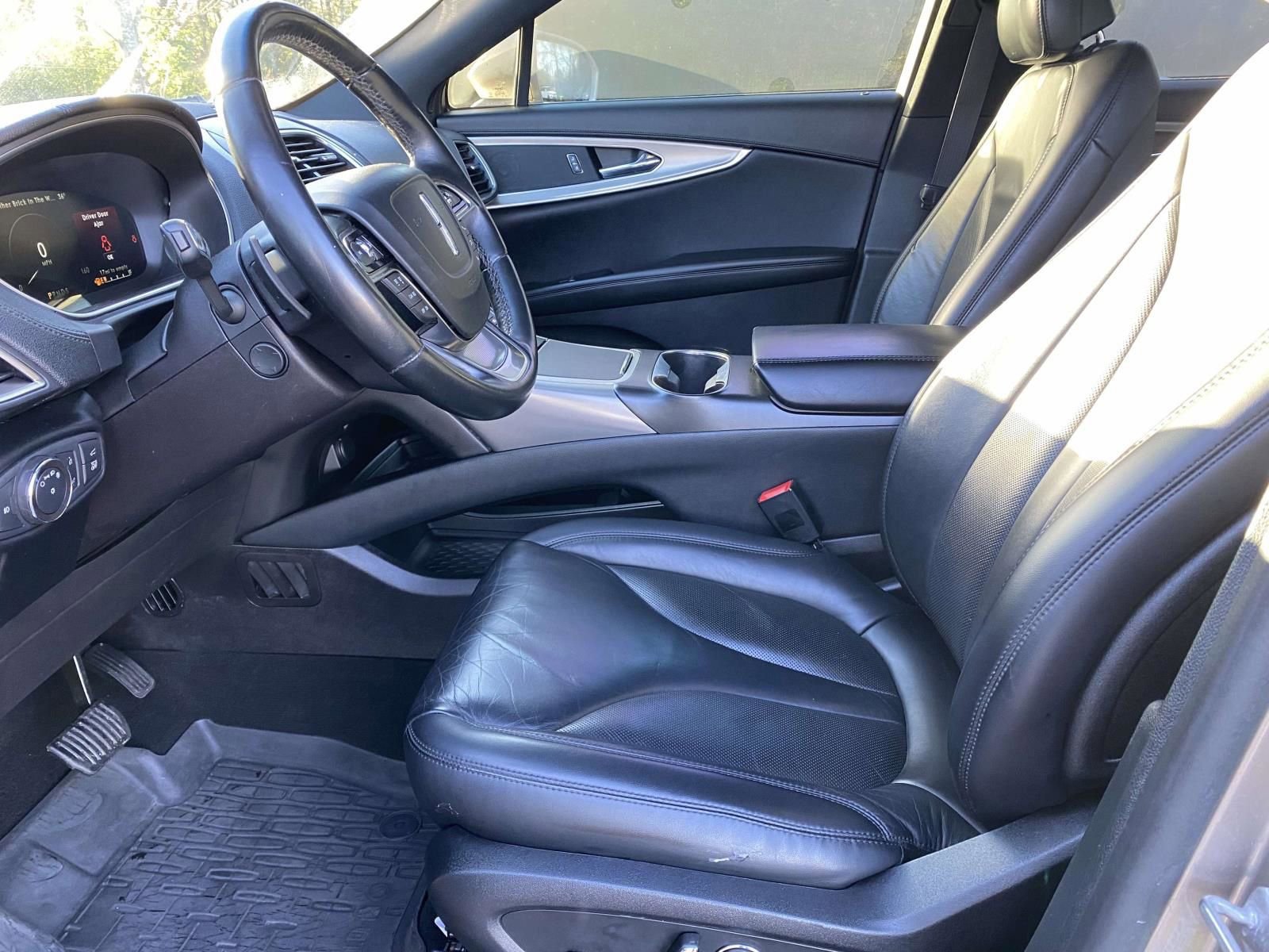 Used 2019 Lincoln Nautilus Select w/ Cargo Utility Package image 13