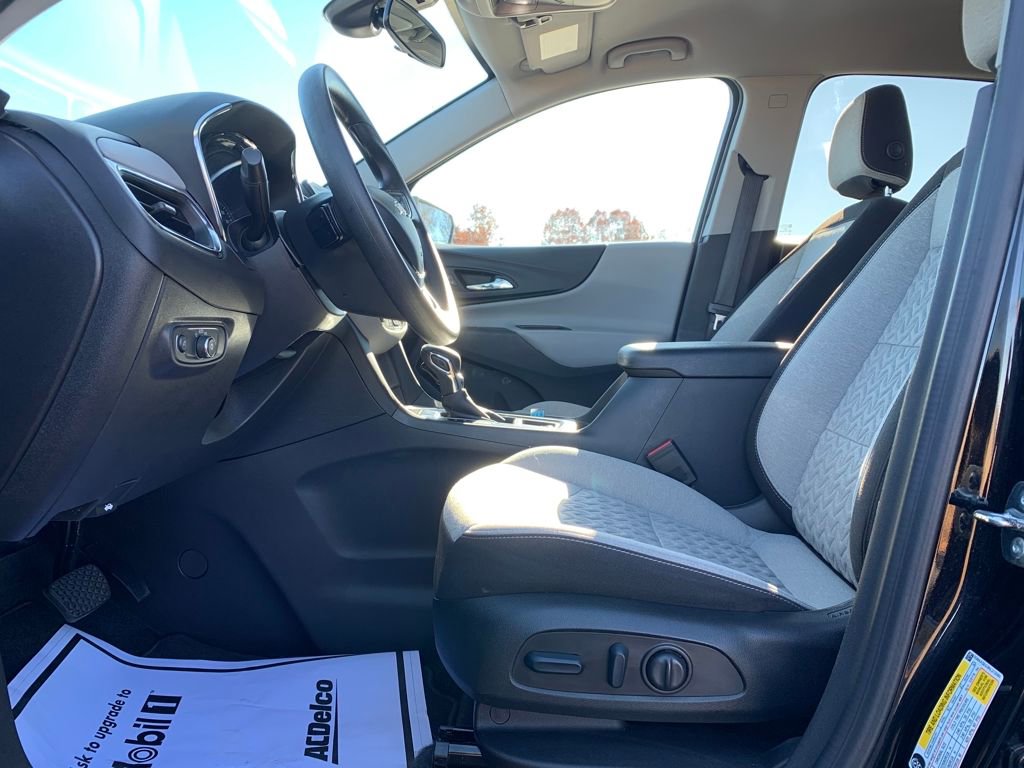Used 2024 Chevrolet Equinox LS w/ LS Convenience Package image 24