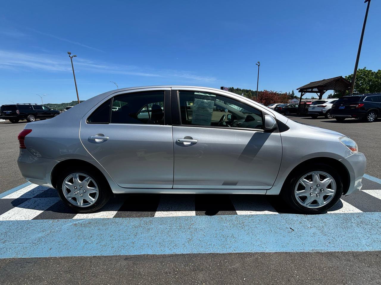 Used 2012 Toyota Yaris Sedan FWD image 6