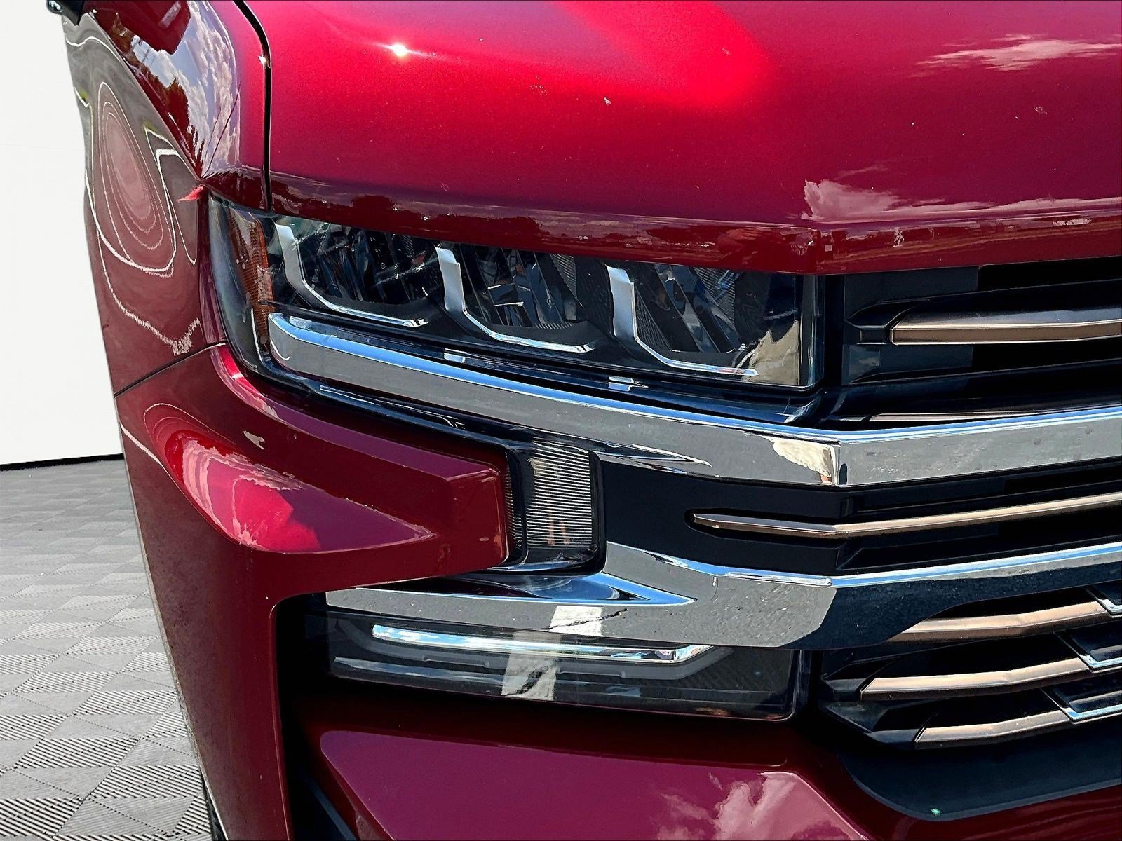 Used 2020 Chevrolet Silverado 1500 High Country w/ Technology Package AWD/4WD image 33