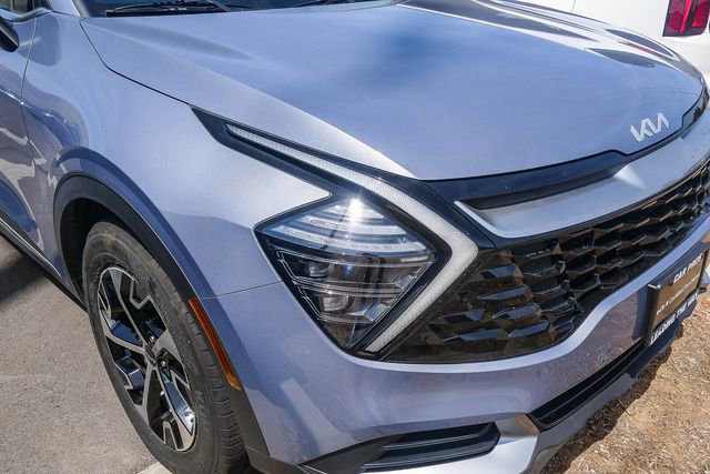 Certified 2024 Kia Sportage EX image 3
