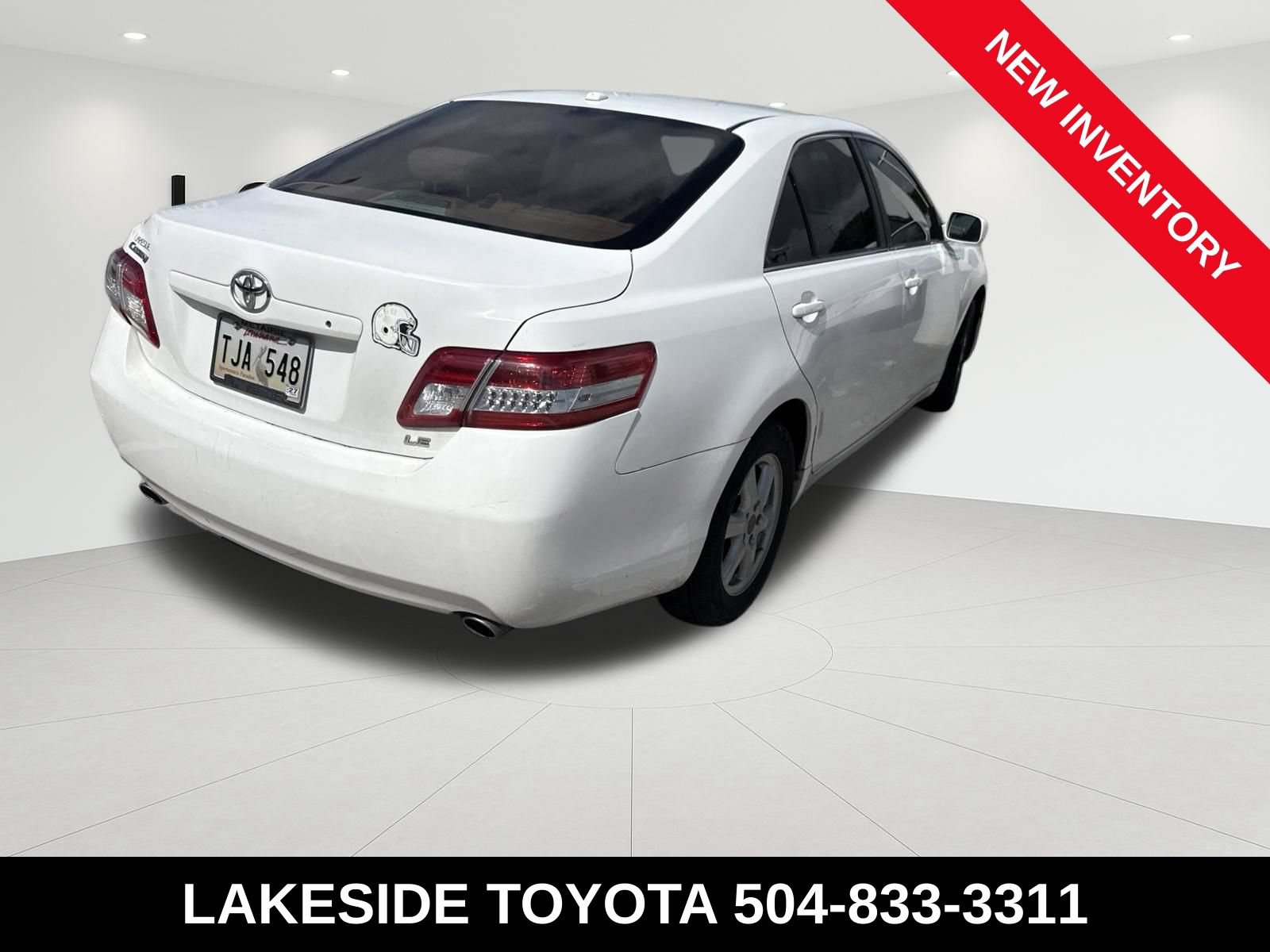 Used 2010 Toyota Camry LE FWD image 9