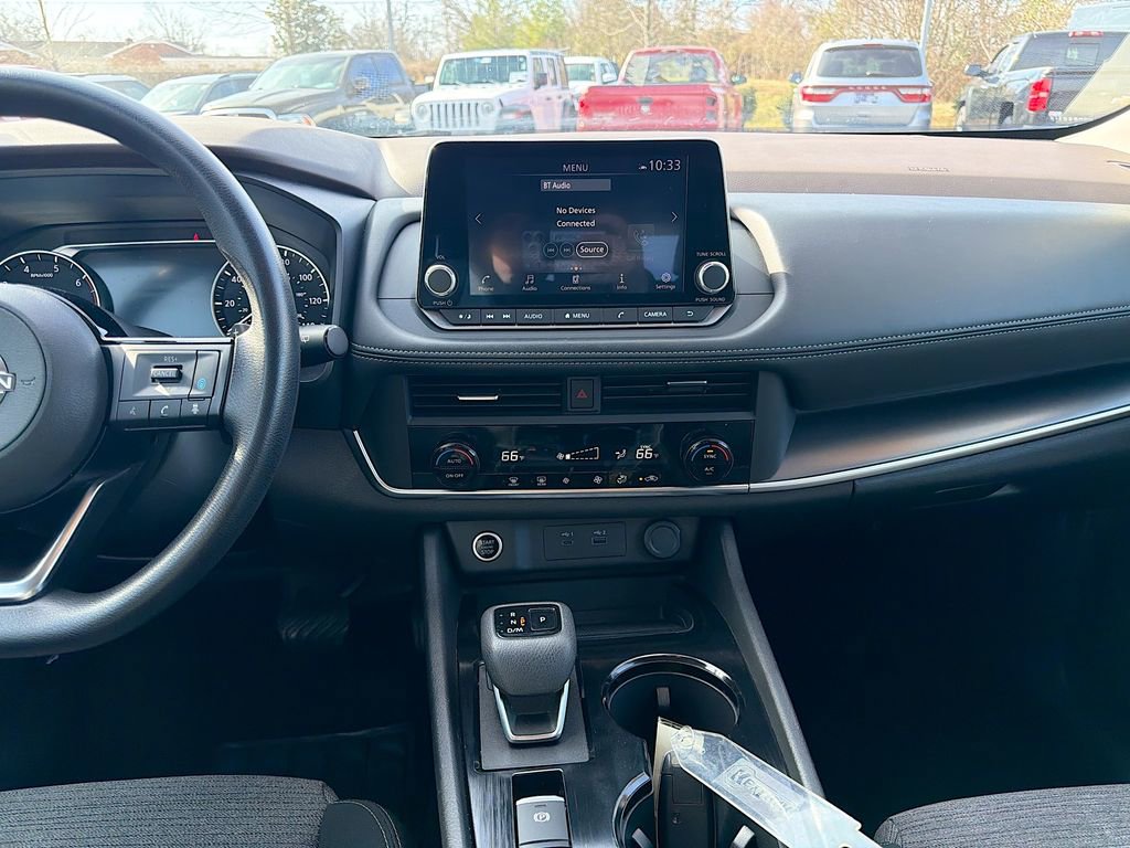 Used 2023 Nissan Rogue SV image 21