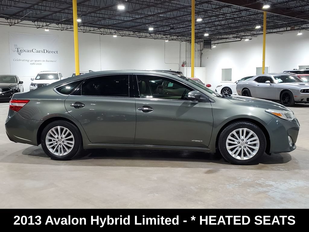 Used 2013 Toyota Avalon Limited w/ Technology Pkg FWD image 5