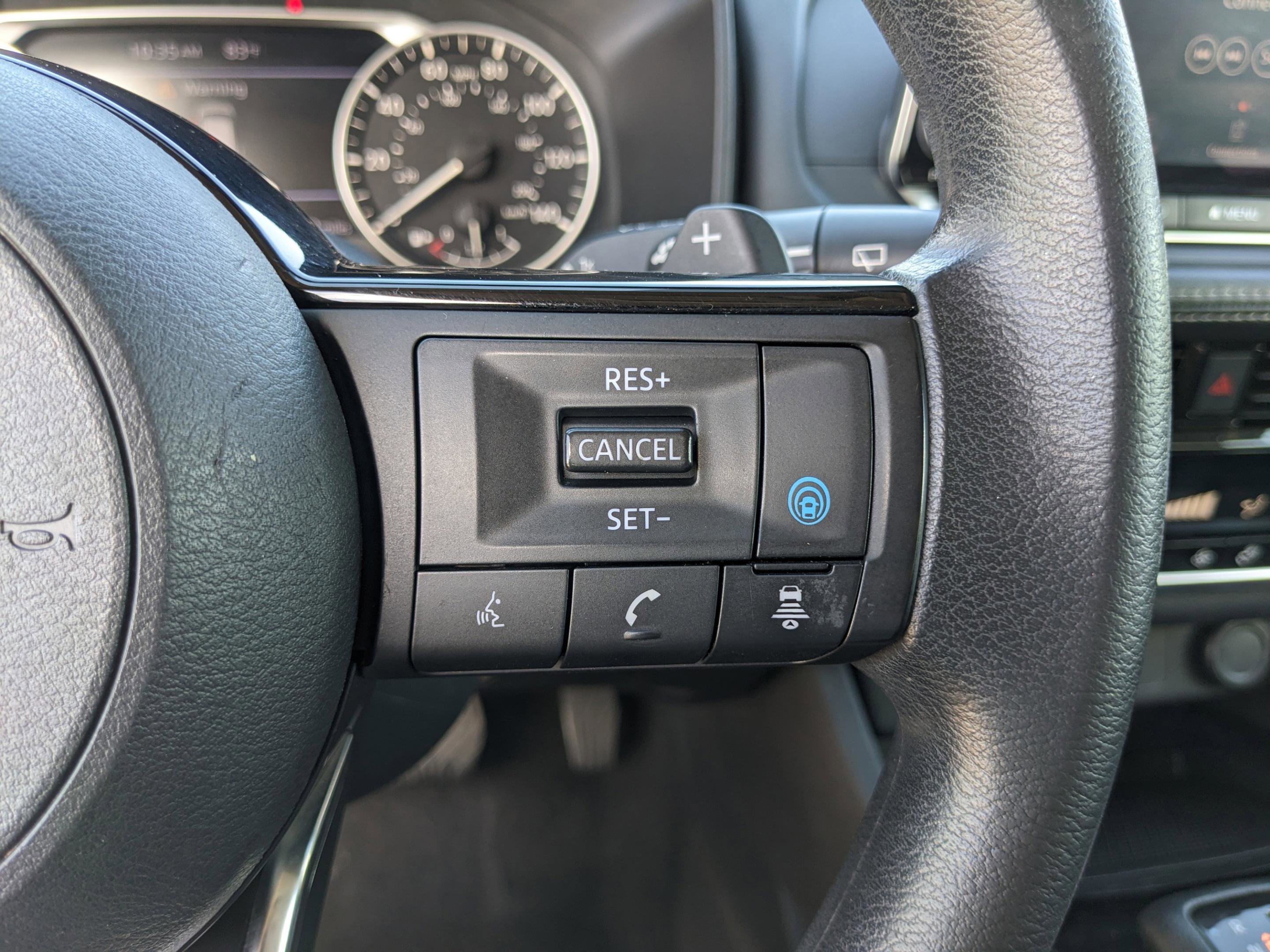 Used 2021 Nissan Rogue SV image 36