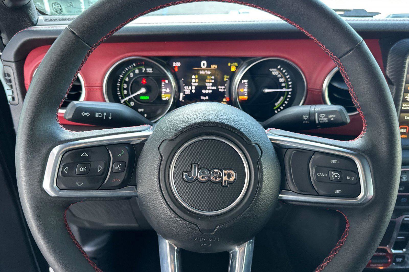 Used 2023 Jeep Wrangler Unlimited Rubicon 4xe image 21