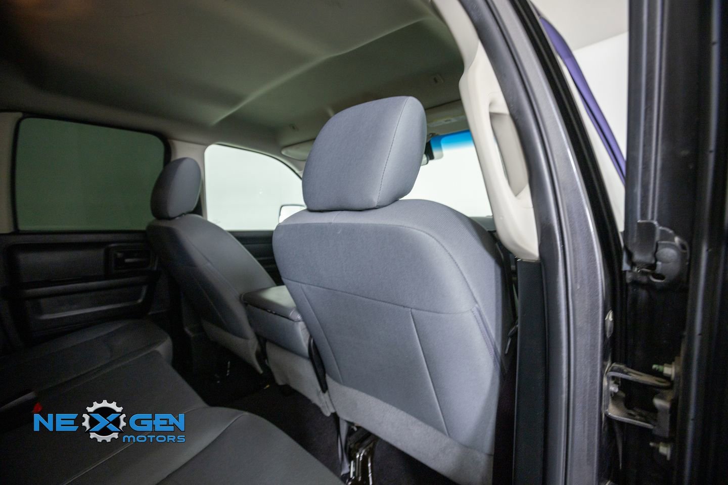 Used 2018 RAM 1500 Express w/ Express Value Package AWD/4WD image 33