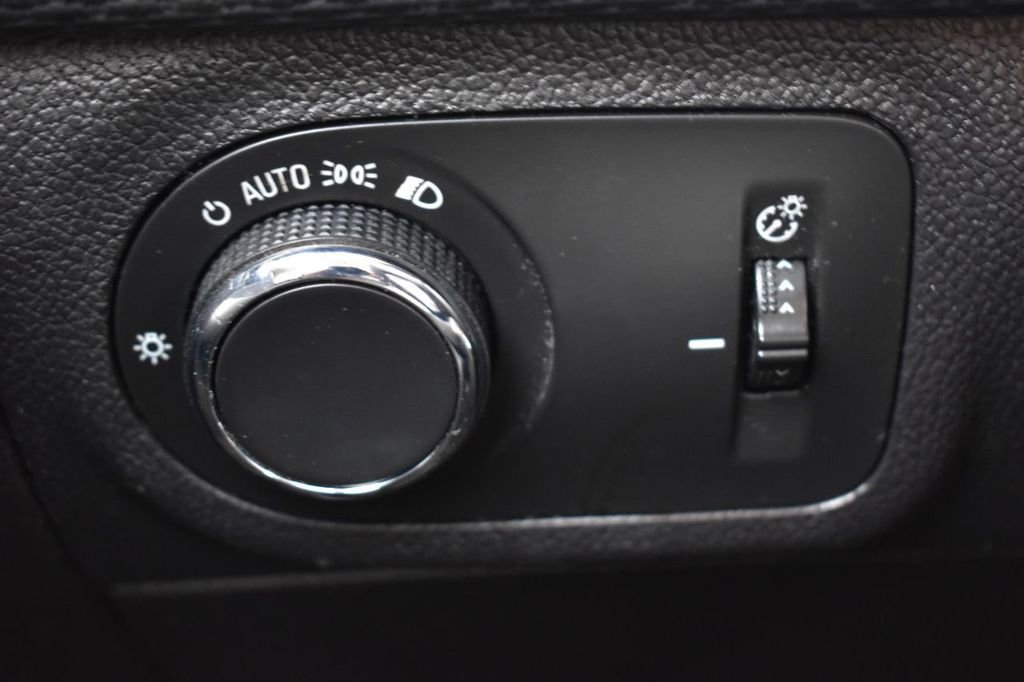 Used 2017 Chevrolet Cruze LS image 33