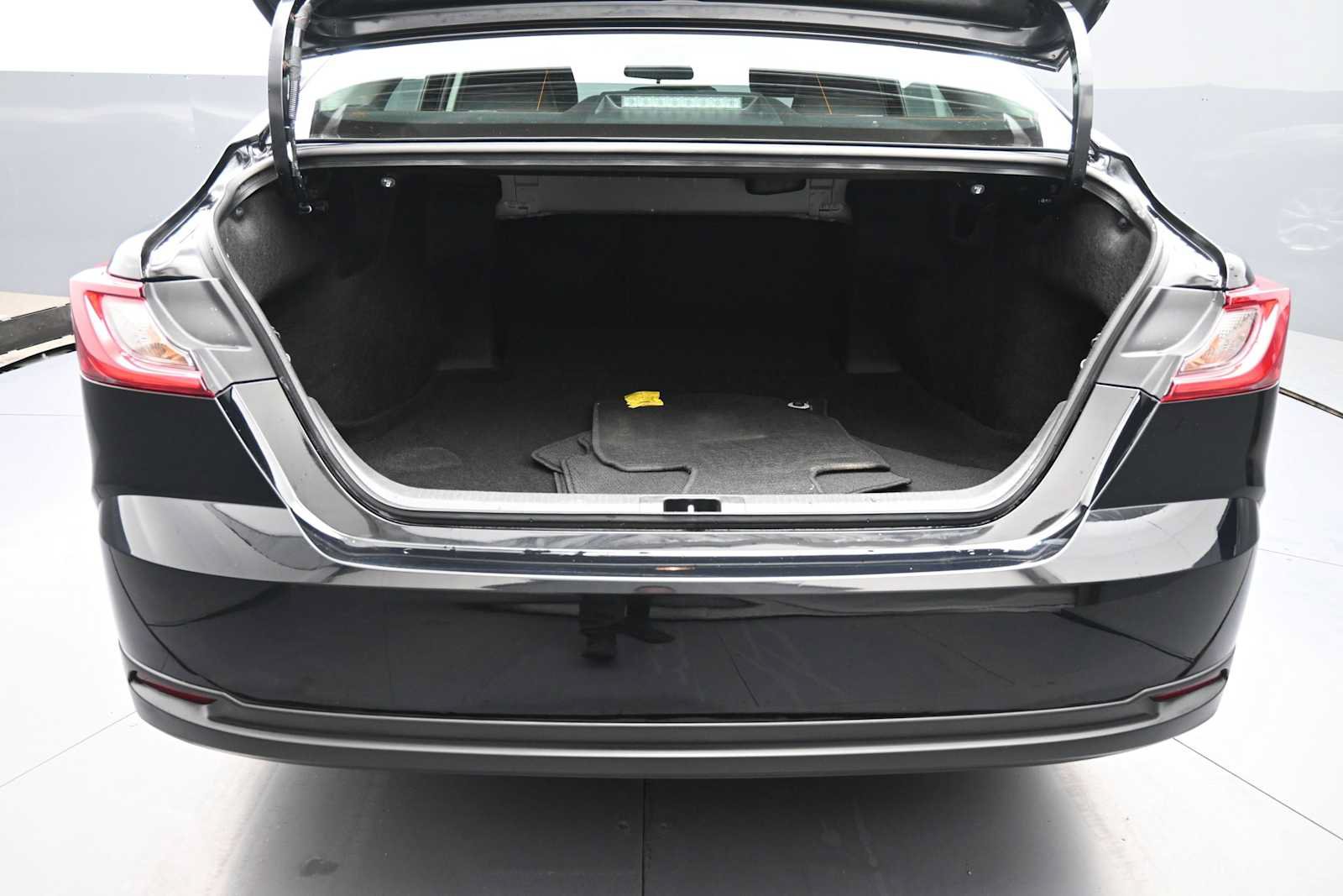 Used 2026 Toyota Camry LE FWD image 20