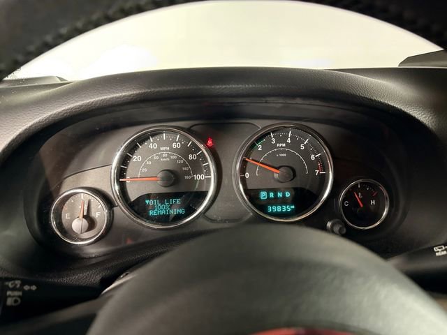 Used 2018 Jeep Wrangler Sahara w/ Connectivity Group AWD/4WD image 13