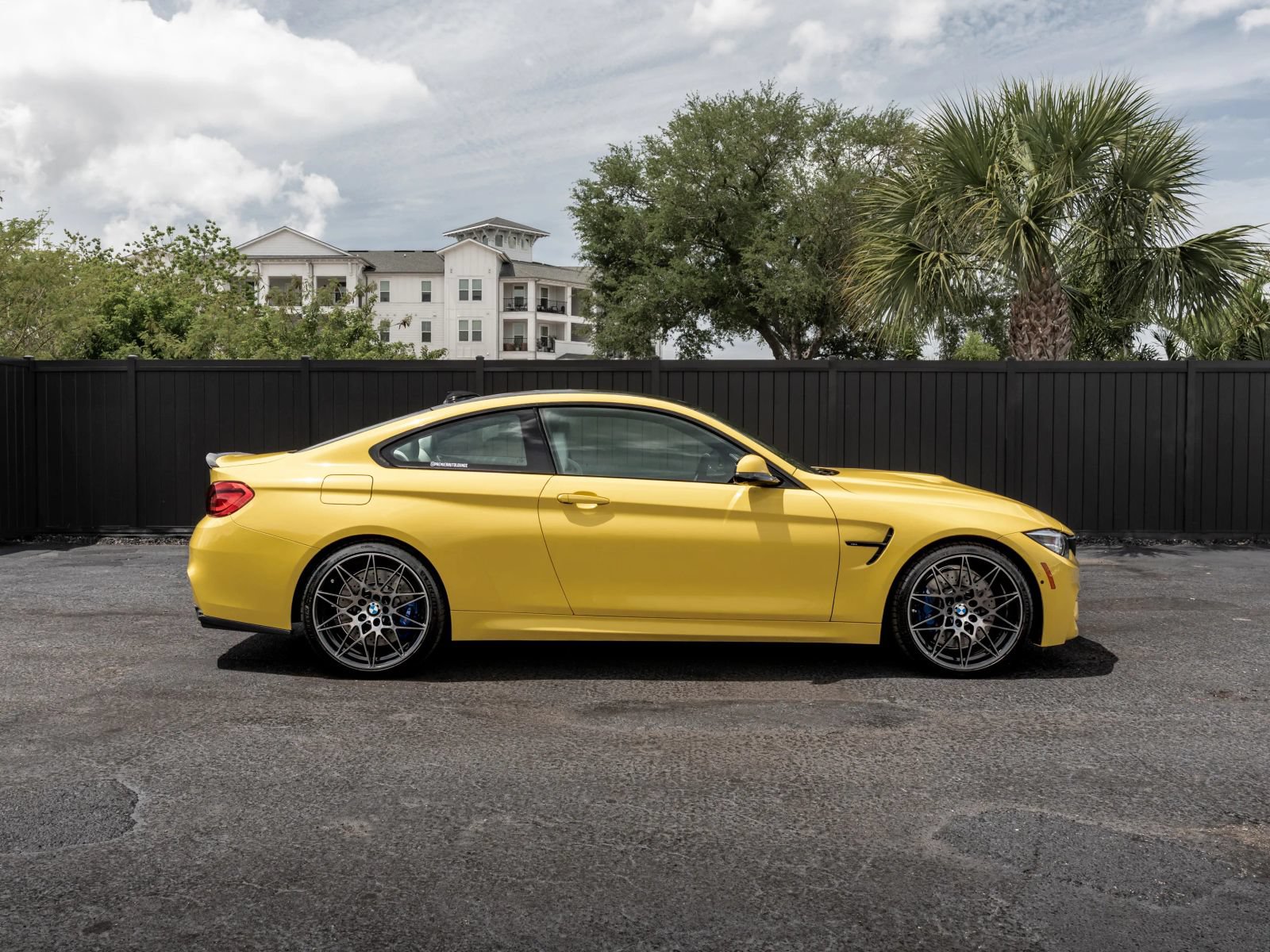 Used 2019 BMW M4 Coupe w/ Competition Package RWD image 2