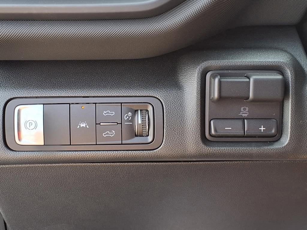 New 2026 Chevrolet Silverado EV LT image 18