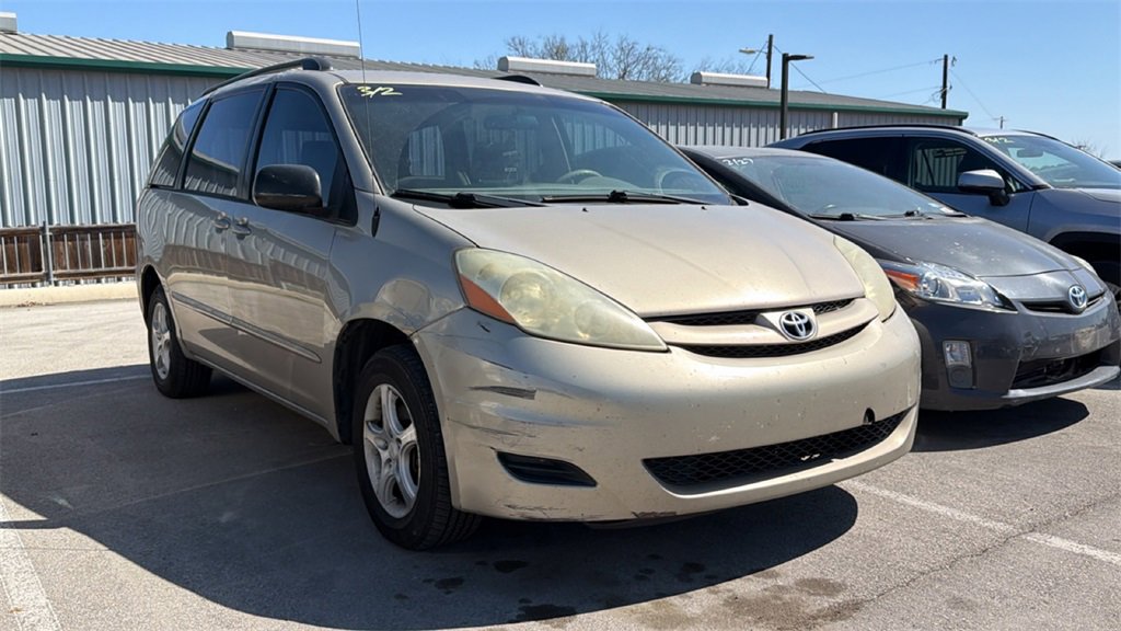Used 2006 Toyota Sienna CE image 3