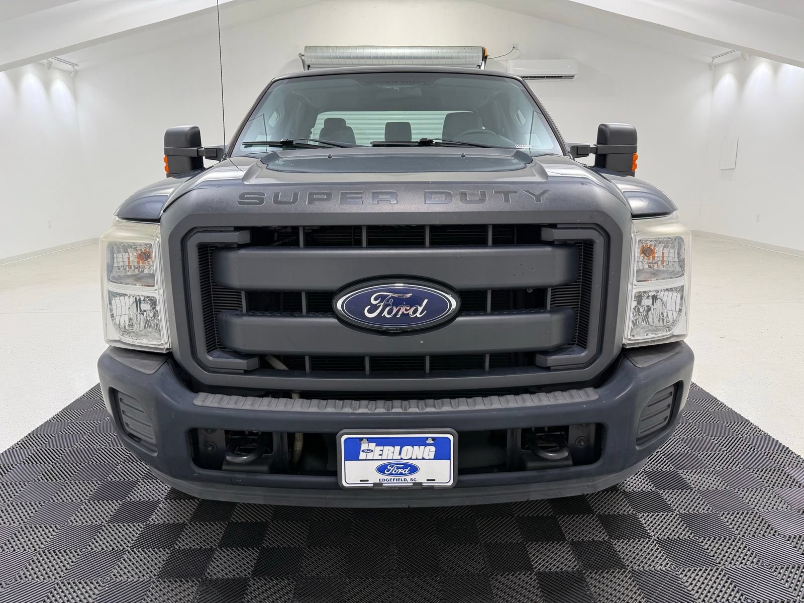 Used 2016 Ford F250 XL w/ Power Equipment Group RWD image 2