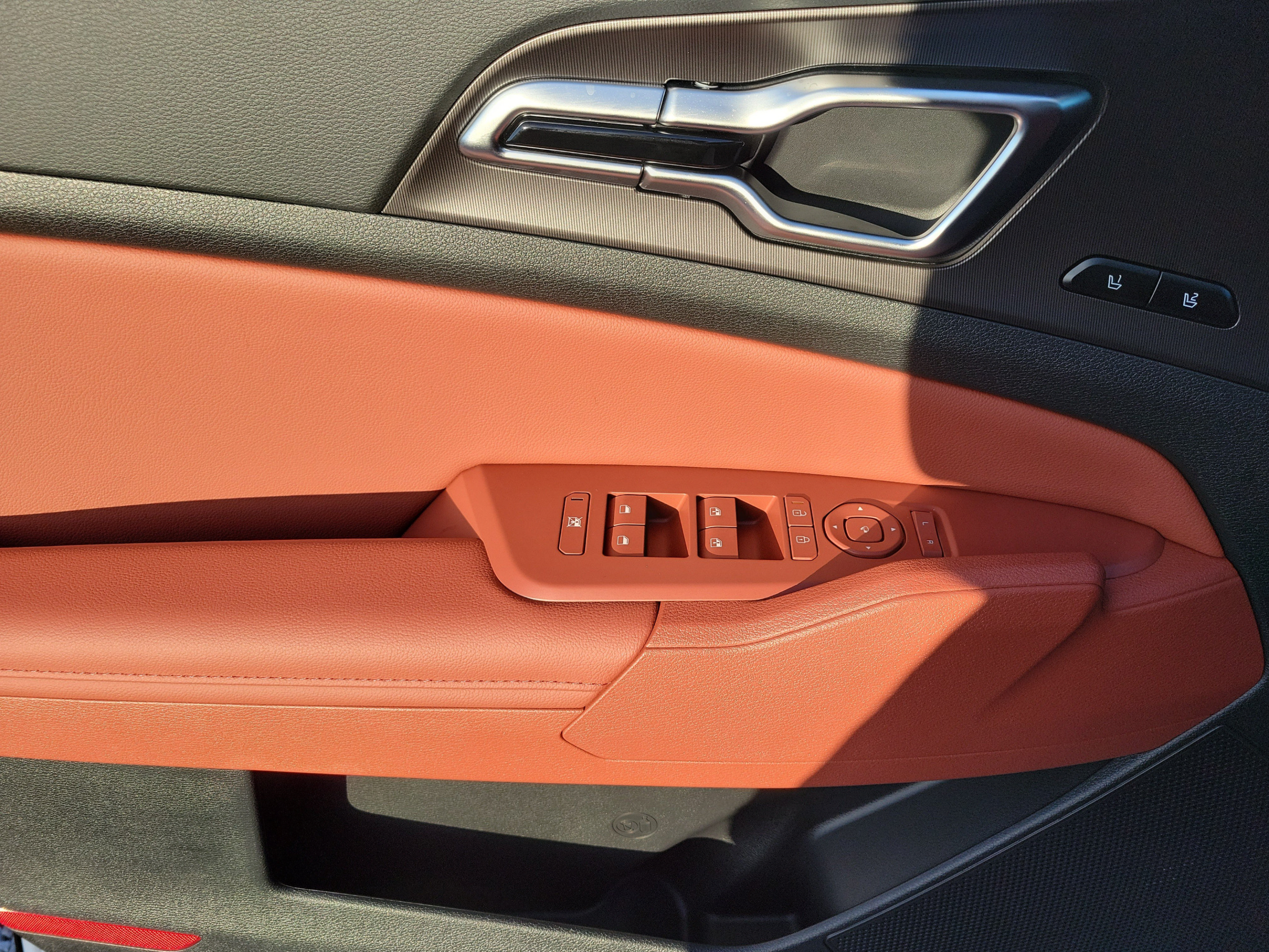 New 2027 Kia Sportage SX FWD image 12