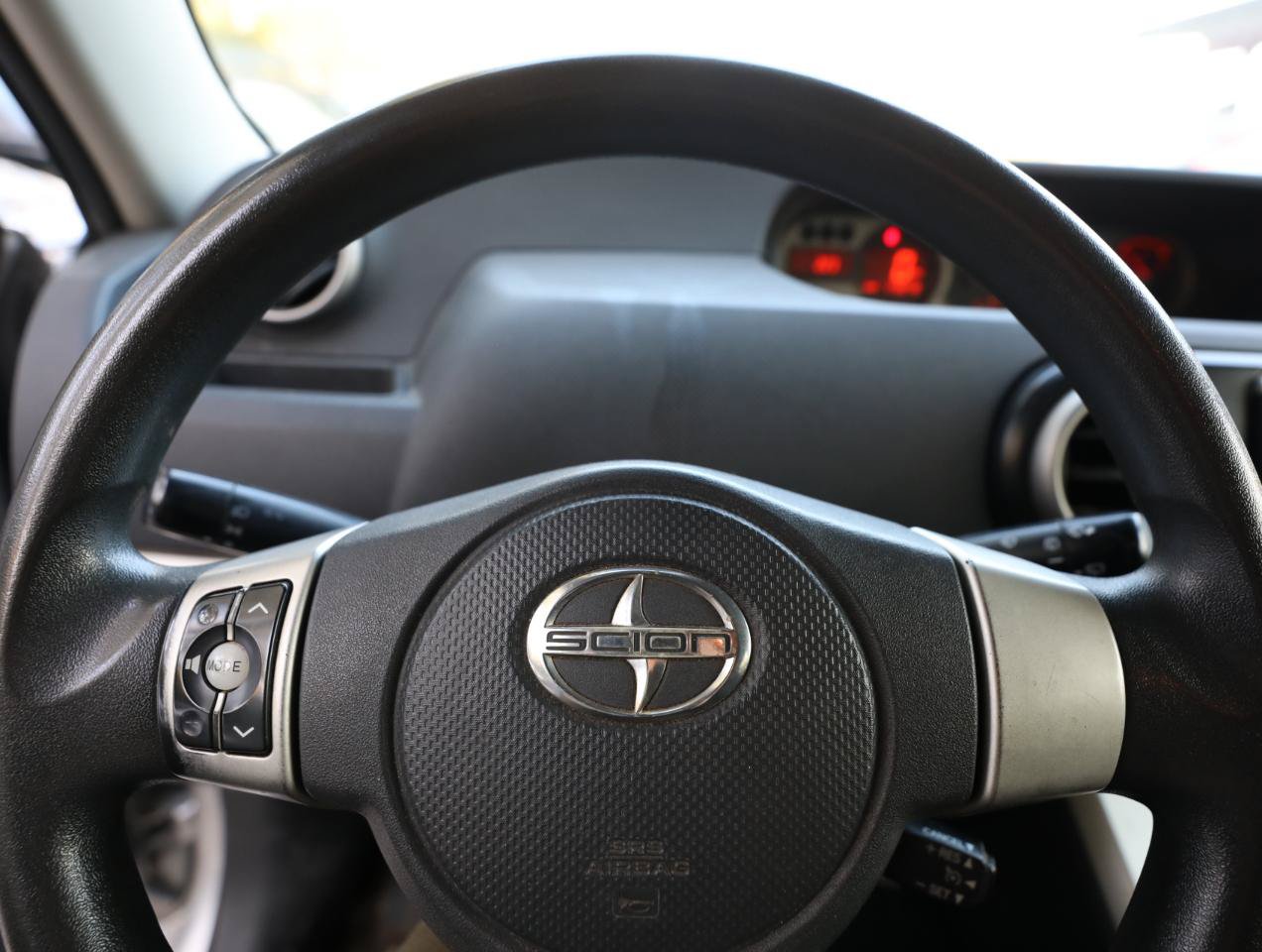 Used 2010 Scion xB FWD image 19