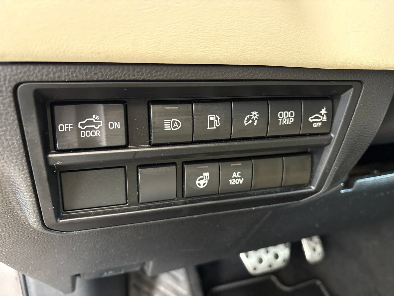 Used 2023 Toyota Tundra 1794 Edition w/ TRD Off-Road Package AWD/4WD image 14