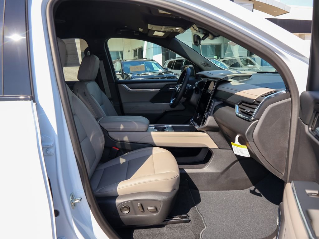 New 2026 GMC Acadia Elevation image 33