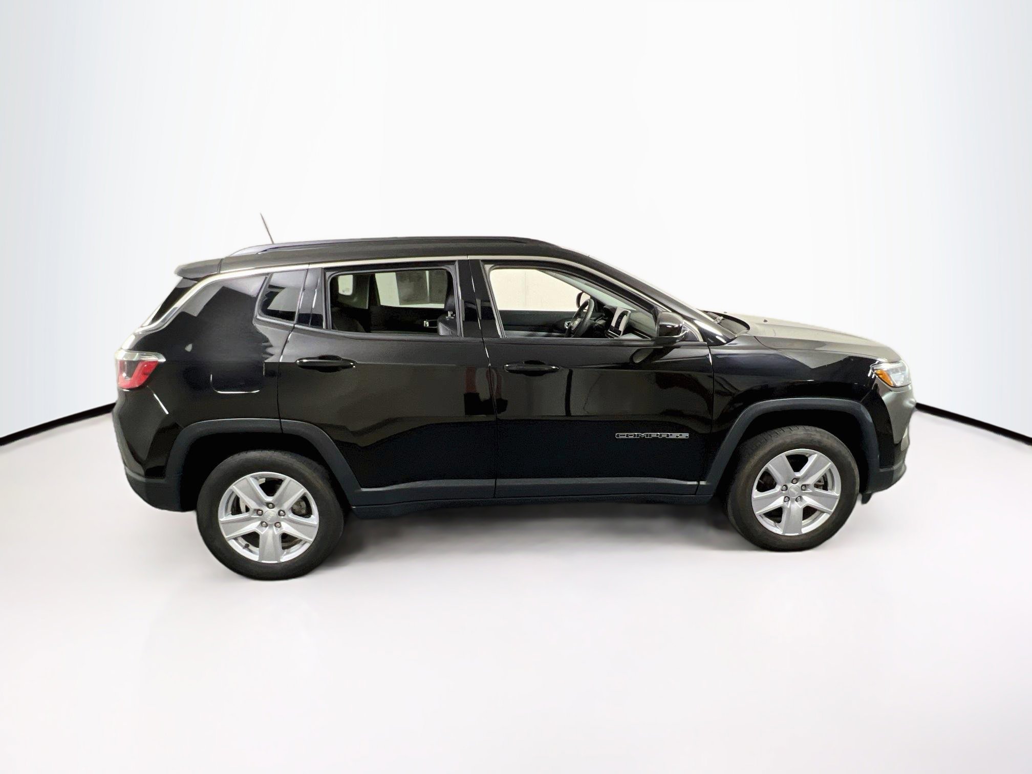 Used 2022 Jeep Compass Latitude AWD/4WD image 4