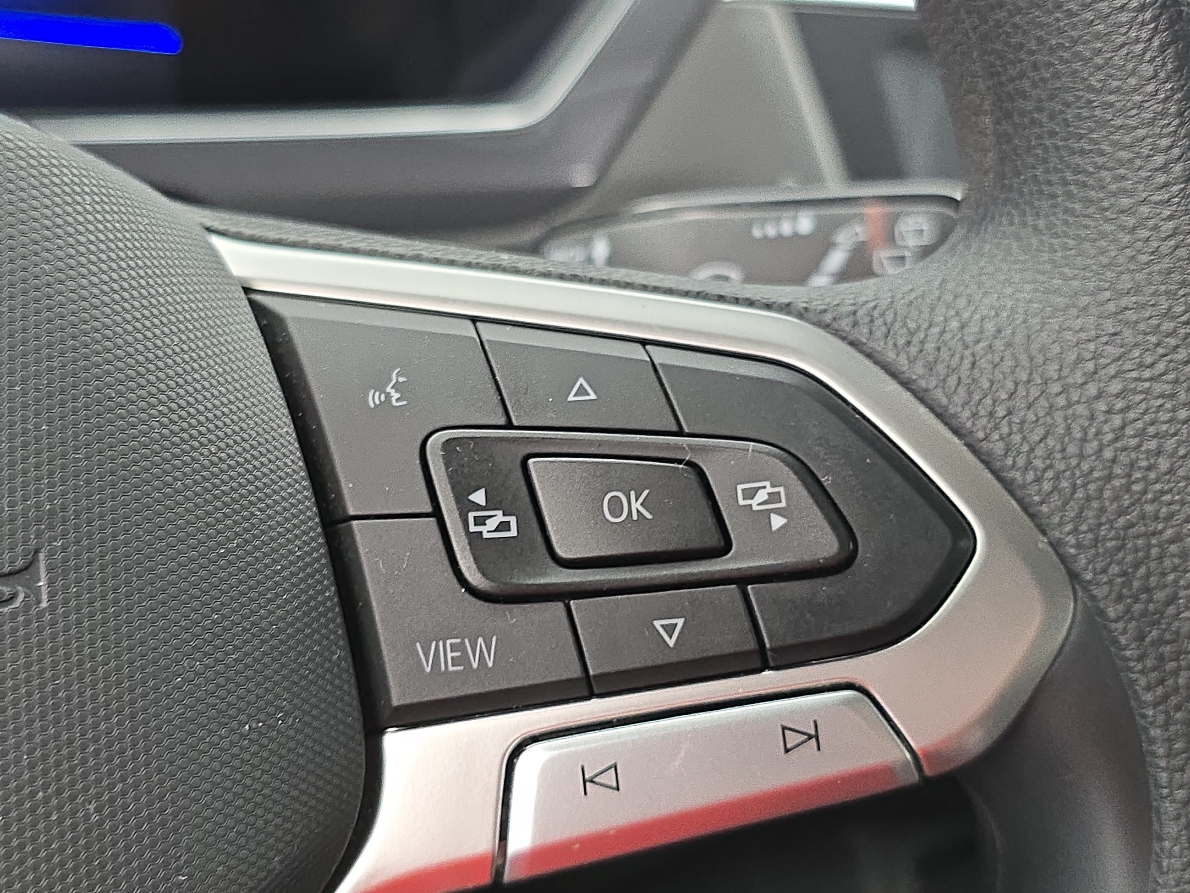 Used 2023 Volkswagen Tiguan S FWD image 18
