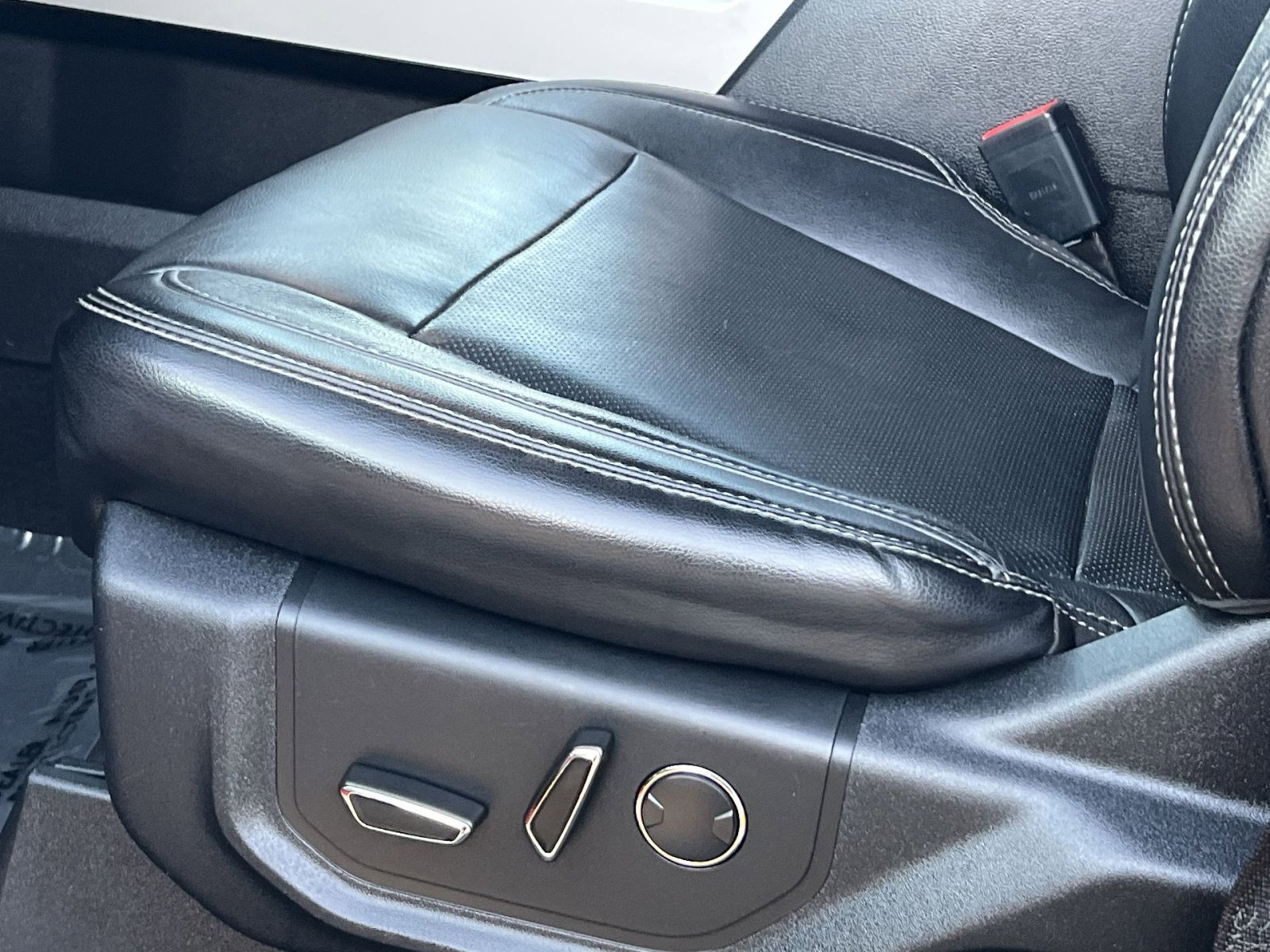 Used 2019 Ford F350 Lariat w/ Lariat Ultimate Package image 14