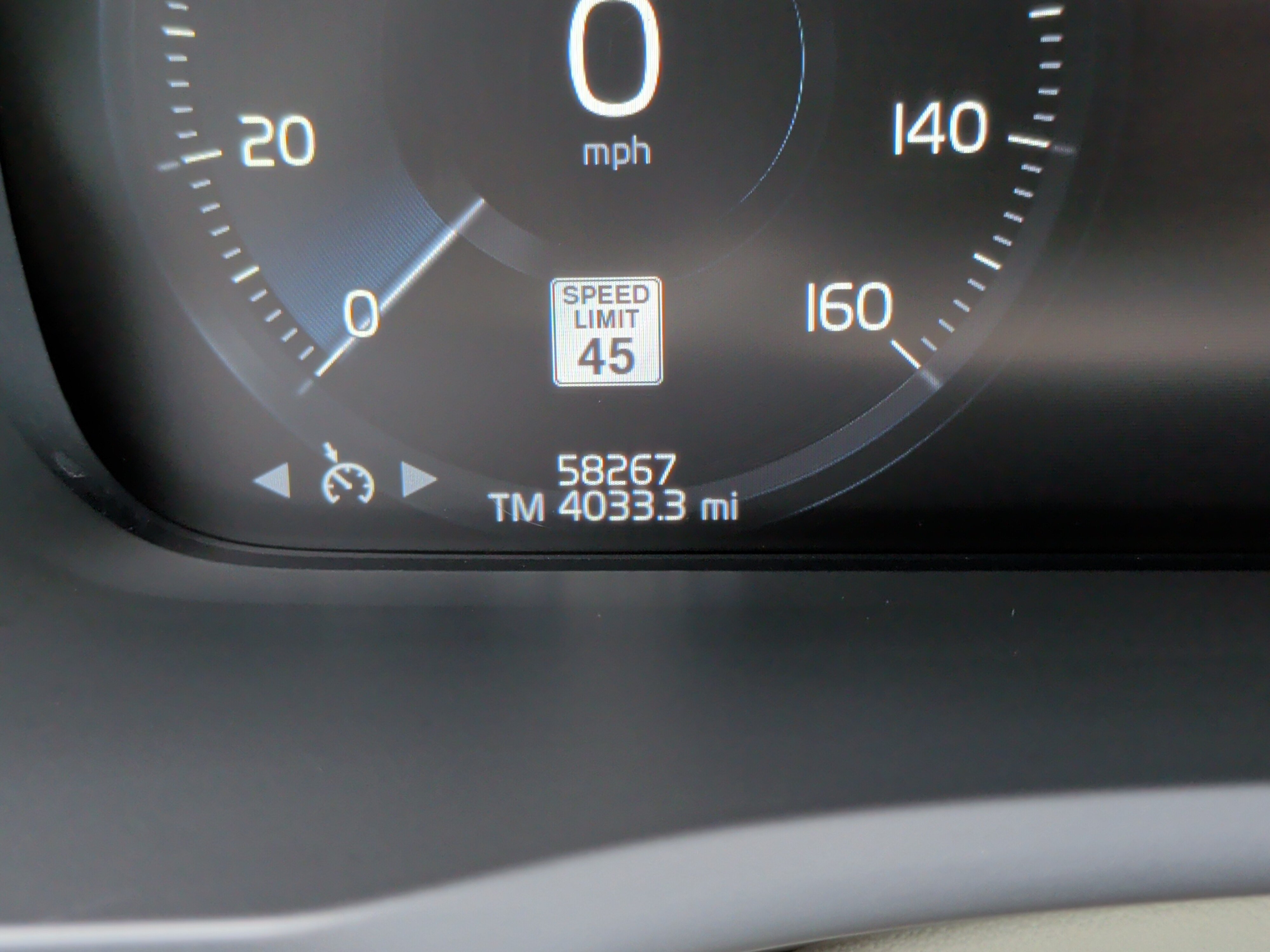 Used 2017 Volvo XC90 T6 Momentum w/ Vision Package AWD/4WD image 15