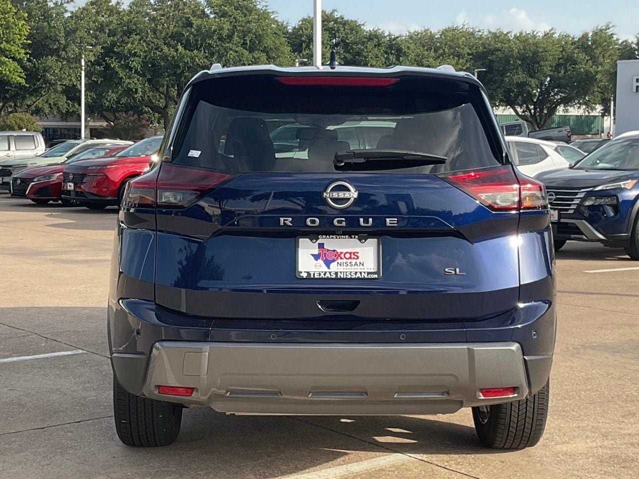 Used 2026 Nissan Rogue SL FWD image 5