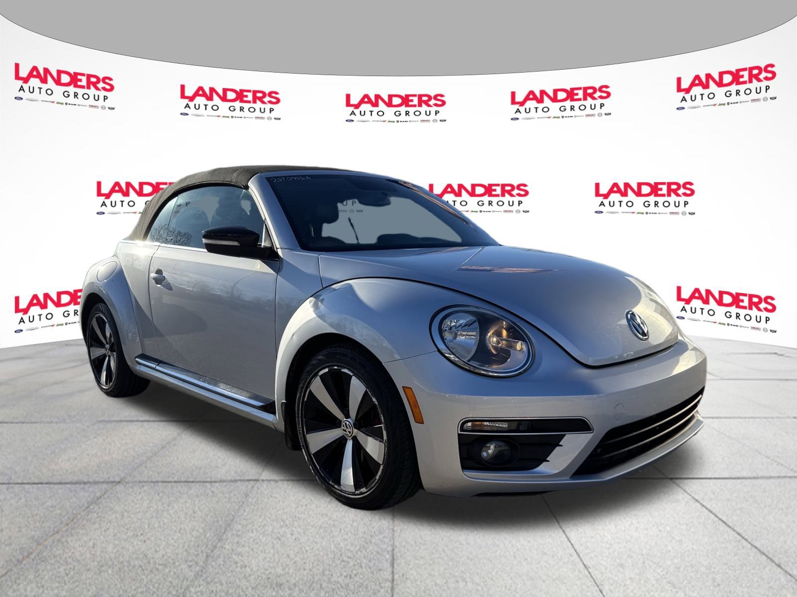 Used 2013 Volkswagen Beetle 2.0T image 1