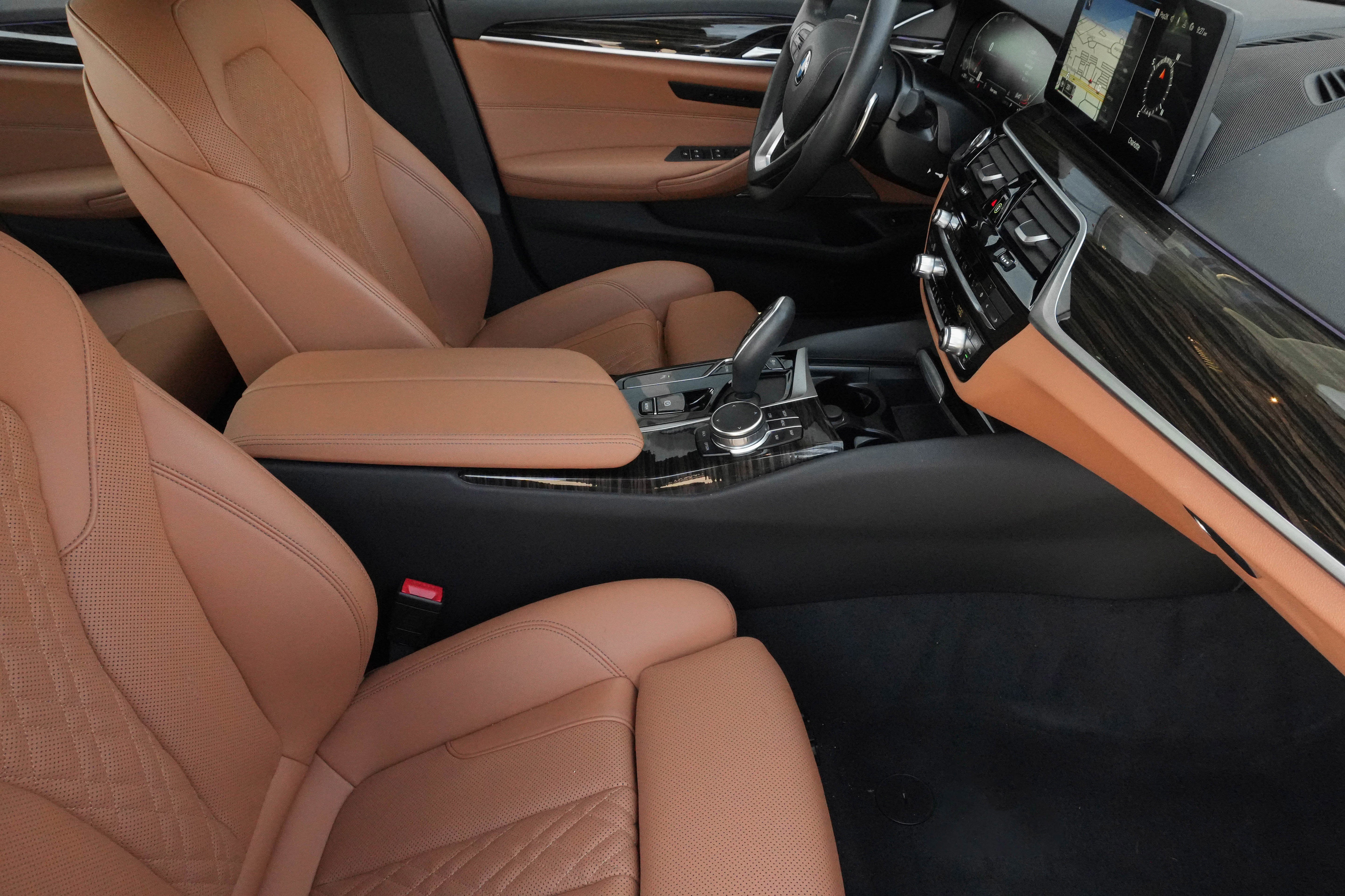 Certified 2023 BMW 530i xDrive w/ Premium Package AWD/4WD image 8