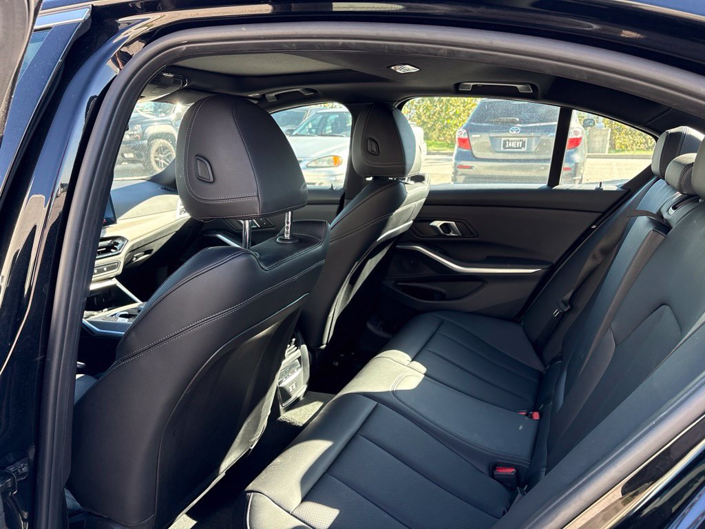 Used 2025 BMW 330i Sedan RWD image 18