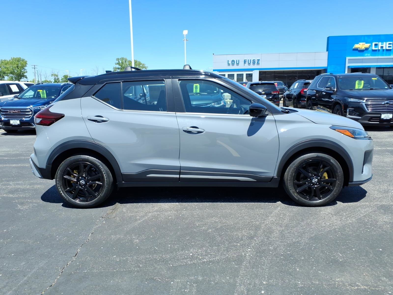 Used 2023 Nissan Kicks SR FWD image 30