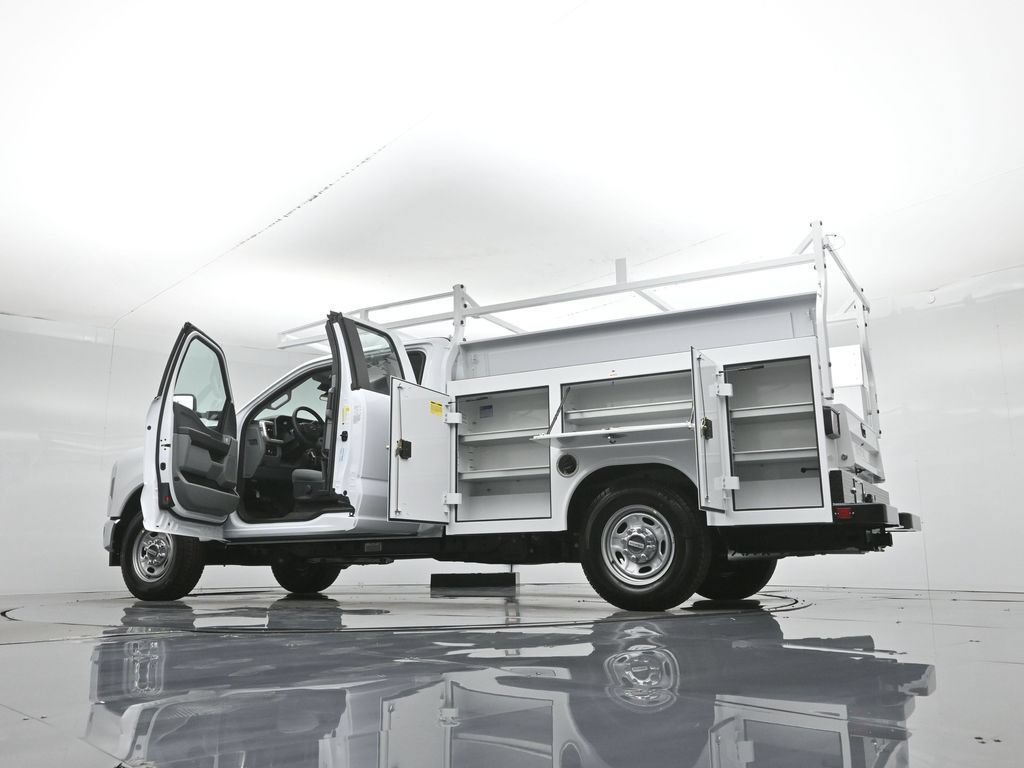 New 2026 Ford F250 XL w/ XL Chrome Package RWD image 80